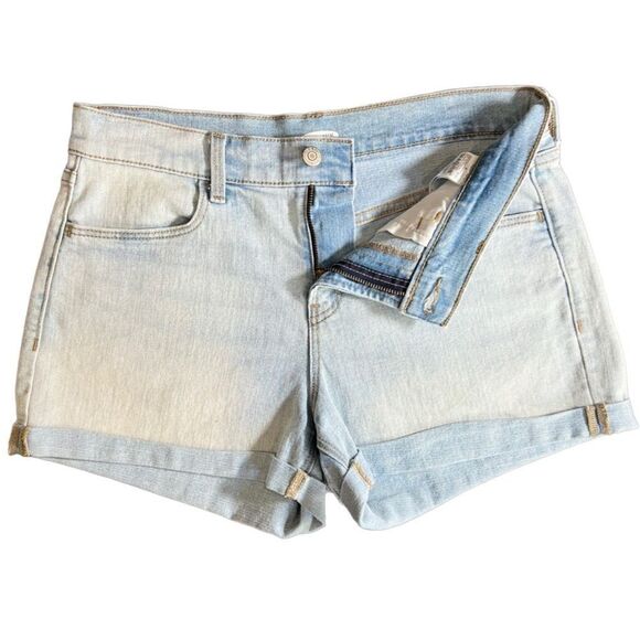 Old Navy rolled bottom jeans shorts light denim size 6 - Picture 3 of 11